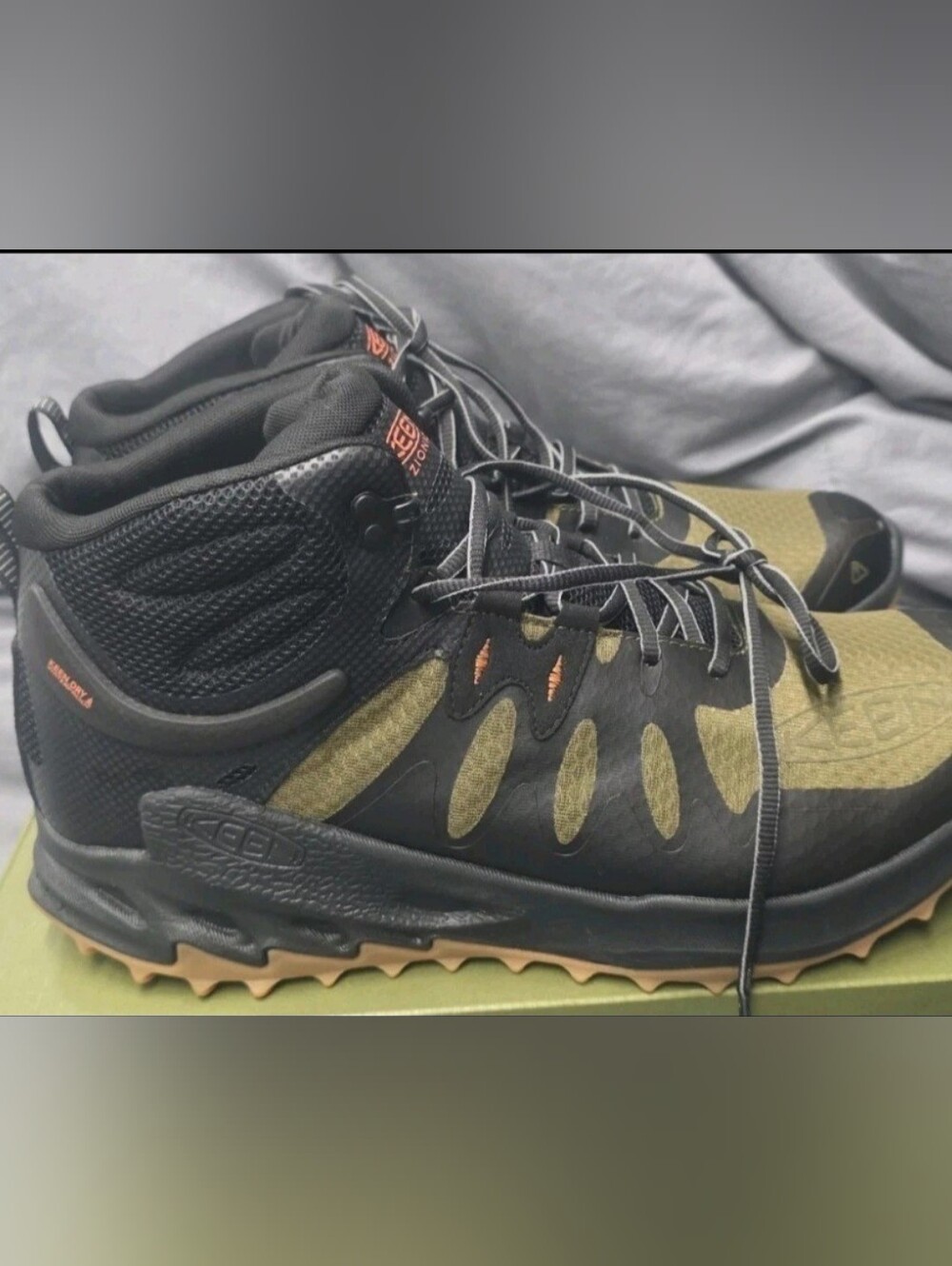 KEEN Zionic NXT Mid Waterproof Hiking Boots Olive Black 1028035 Men Size 15 NWB
